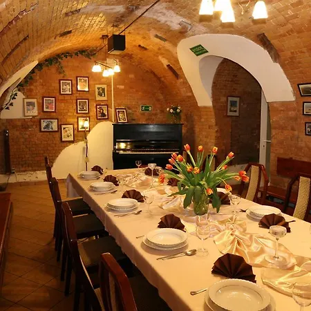 Kosmonauty Wrocław-airport Hotel 3*
