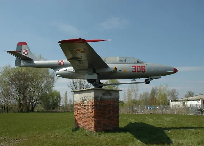 Kosmonauty Wroclaw-airport Hotel 3*