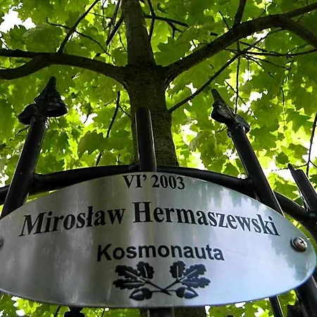 Kosmonauty Wroclaw-airport Szálloda 3*