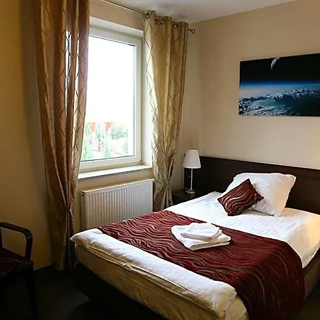 Kosmonauty Wroclaw-airport 3*