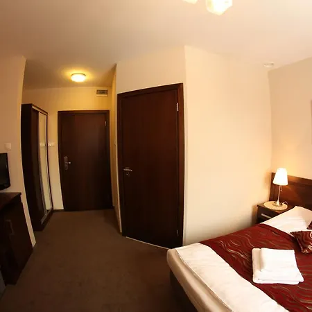 Kosmonauty Wrocław-airport 3*