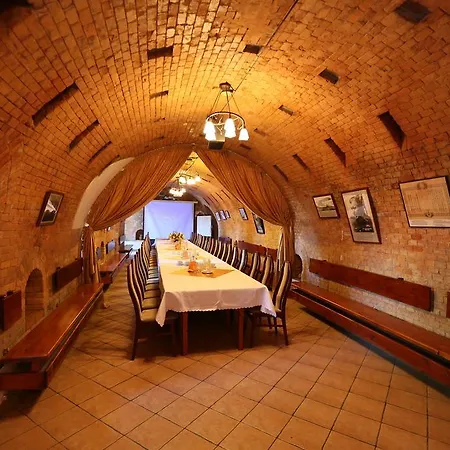 Kosmonauty Wrocław-airport Hotel