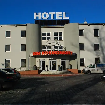 コスモナウティ ヴロツワフエアポート